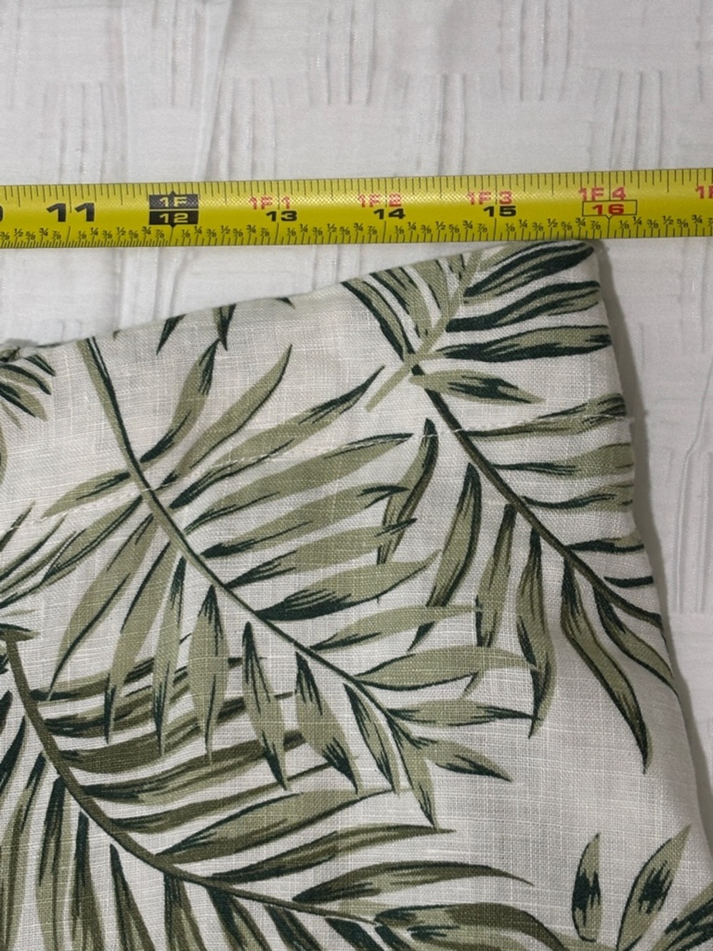 Tahari Linen Cropped Pants White Green Leaf Print 100% Linen Size Large Side Zip - Picture 8 of 11